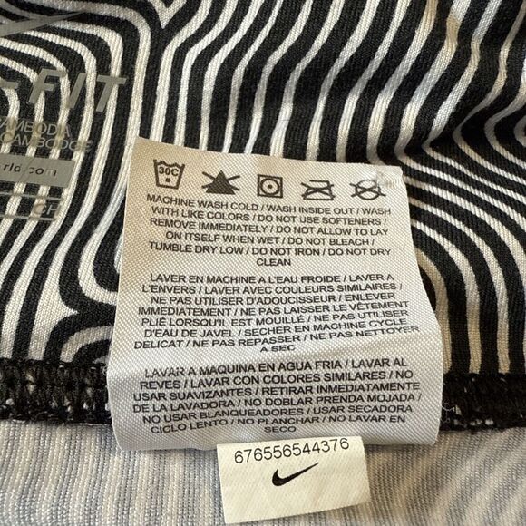 Nike Dri Fit Cropped Legging Striped Geometric S Black White Workout Gym Running - Picture 8 of 15